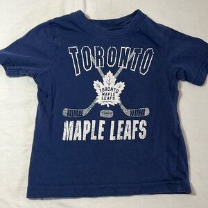 18M Toronto Maple Leafs hockey t-shirt